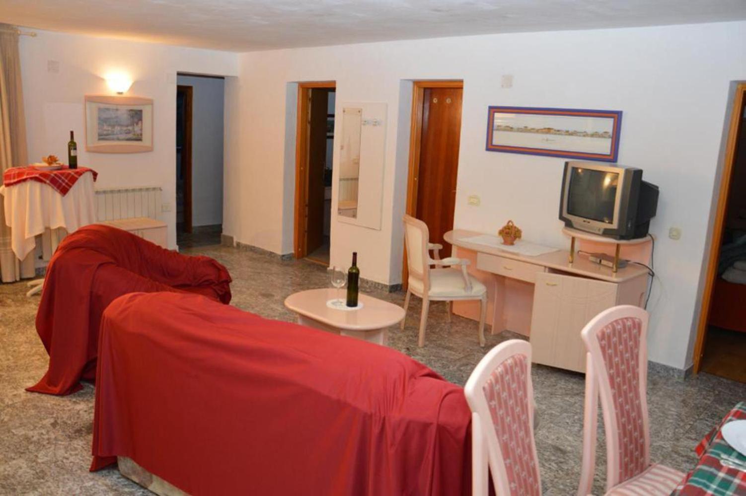 Apartments Aurelia Nova Vas  Екстер'єр фото